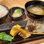 Kaisen Izakaya Aichi - サワラの塩焼き定食