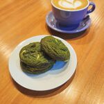 Cafe LA - ホットラテとホワイトチョコ抹茶クッキー