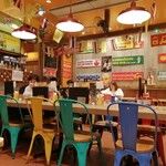 Saiamu Okiddo - 雰囲気はまさにタイの大衆食堂。