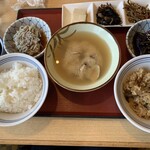 甲府下石田食堂 - ご飯2種類とあさり汁