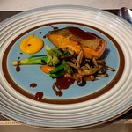 Duong's Restaurant - ノルウェイ鮭のパン粉焼き