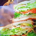 ミアズ ブレッド 本店 - たっぷりお野菜