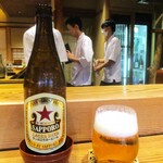 京味 もと井 - SAPPORO LAGRR BEER 赤ラベル 中瓶。