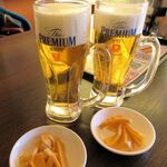Chuuka Sakaba Sambyaku Raku - 生ビール＆お通し