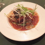 ワインレストラン ドミナス - サーモンの低温コンフィとトマトパスタ