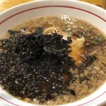 麺屋 ぬまた - 限定の背脂生姜醤油　海苔が嬉しい