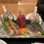 Shounai Uogashi Sakaba Shiosai - 地魚入り刺身五種盛り　2280円　赤海老・石持・鮪・曹以・〆鯖