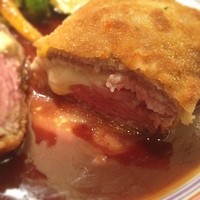 シェ・イノ - 断面