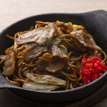 Yakisoba (stir-fried noodles)