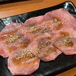 大衆ホルモン焼肉酒場 七照宴 - 