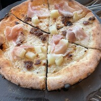800°DEGREES ARTISAN PIZZERIA - 
