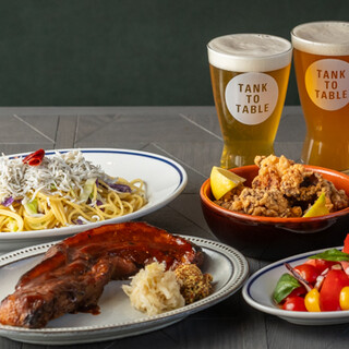 お酒との相性も良いボリューミーな一皿を種類豊富にラインナップ