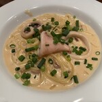 パスタバル MiKiYA's 自由が丘 - 塩辛とクリームチーズ　1045円