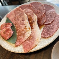 焼肉うしごろ 銀座並木通り店 - 