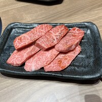 焼肉山水 虎ノ門ヒルズ店 - 生カルビ
