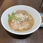 Bakara Zu - 醤油白湯(900円、斜め上から)