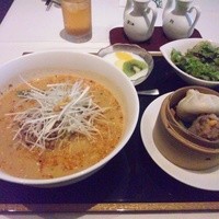謝朋殿 幕張店 - 担々麺
