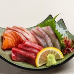 Assorted 3 pieces of sashimi