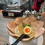 あいつのラーメン かたぐるま 本店 - 