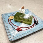 抹茶と大納言あずきのケーキ