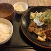 Kingu Yakisoba - ホルモン焼きそば定食