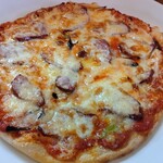 クッチーナディー - 鴨の燻製と深谷葱のピザ（￥１６００）
