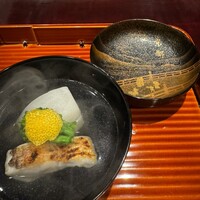 壽山 - 酒、器、静寂。すべてが料理だった