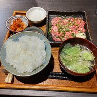 たんとさがりとまくの店 - 和牛レアステーキ定食