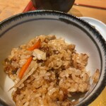 そば茶屋 華元 本膳庵 - かしわご飯