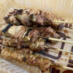 炭火やきとり 鳥信 - 今回の購入品
      ももタレ×4本　ねぎまタレ×2本