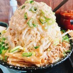 無鉄砲しゃばとん - 豚そば大盛りできるだけこってり
野菜トッピング全部できるだけ多め
メンマとそぼろ部分