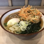 そばの神田 東一屋 - アサソバビンボー！　
      朝そば＋野菜かき揚げ！