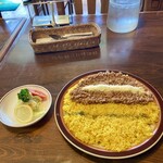 カレーのお店インディー - ドライカレーとセットのコールスロー