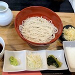 Juuwari Soba Isshin - 二色そばの一杯目　更科そば　　トッピングのとろろ