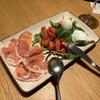 オービカ モッツァレラバー 横浜店 - 