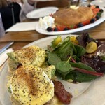 Sunny Days Monsarrat Ave Honolulu - 