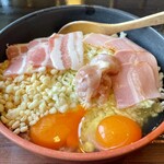 どんどん亭 - 肉ミックス玉大盛　けっこうな量です