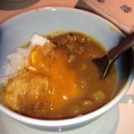 ややダイニング - カレーにトロトロ目玉焼きを入れました