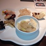 ややダイニング - タラモサラダ、安納芋、みぞれ鍋とかおかわりしました