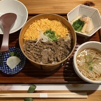 すき焼きと牛まぶし ももしき - 