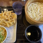 Marugame Seimen - 釜揚げうどん半額デー(並)￥170＋野菜かき揚げ￥180