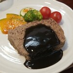 キッチン ブルー グローブ - テリーヌのアップ、ポールスターソースは真っ黒！