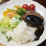 キッチン ブルー グローブ - ご飯、サラダを乗せて