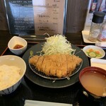 Tonkatsu Ya 33 - 上ロースカツランチ200g1300円