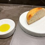 CIRPAS - 焦がしバターの揚げフォカッチャ