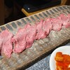 牛とろ屋 - タン刺。写真を見るとまた食べたくなりますね。