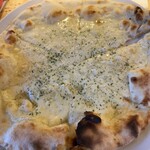 CONA - ガーリック&チーズピザ❕