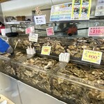 厚岸漁業協同組合直売店 エーウロコ - 