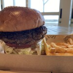 The BEACH BURGER HOUSE - 