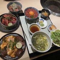 牛刺しと焼肉 仔虎 クリスロード店 - 